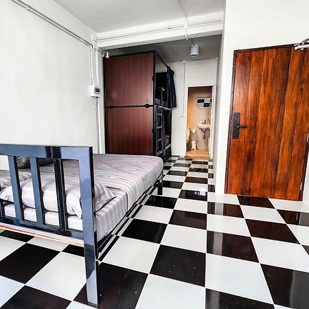 Noir Cafe And Hostel Chinatown بانكوك المظهر الخارجي الصورة