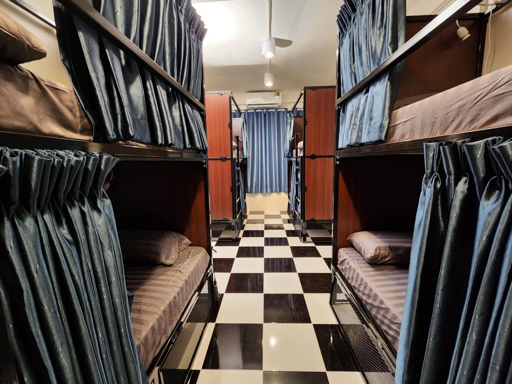 Noir Cafe And Hostel Chinatown بانكوك المظهر الخارجي الصورة